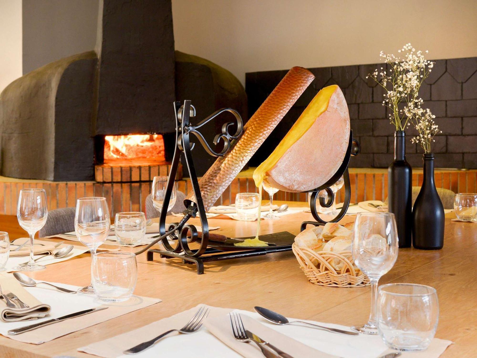 Mercure Saint-Lary Екстер'єр фото