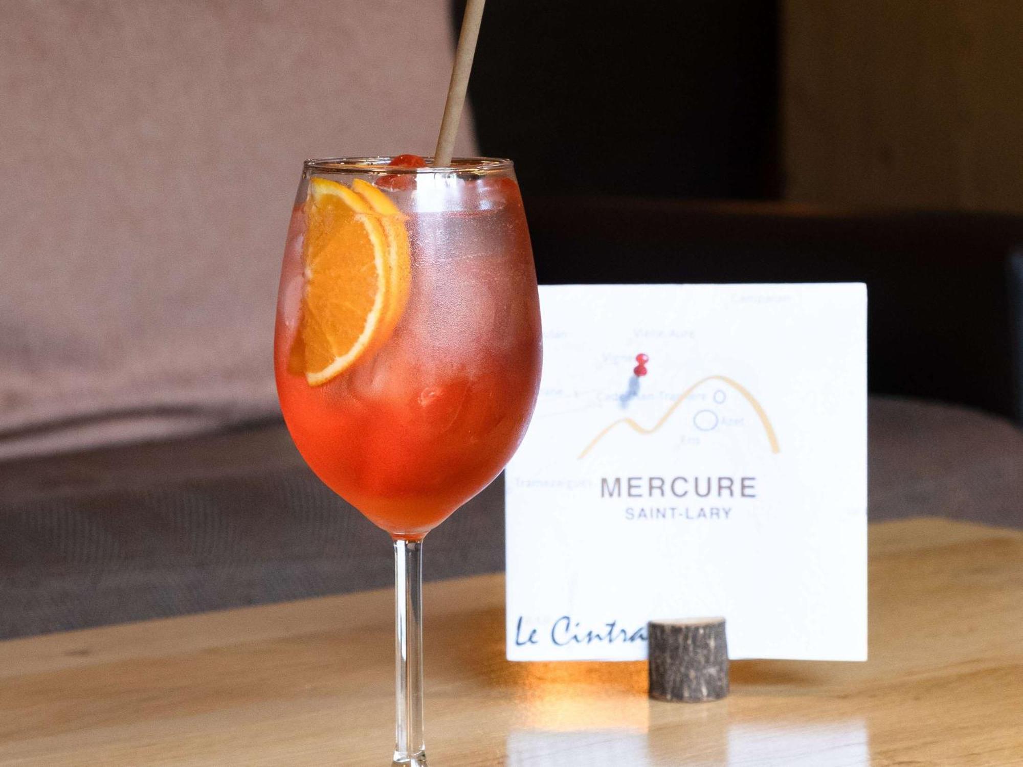 Mercure Saint-Lary Екстер'єр фото